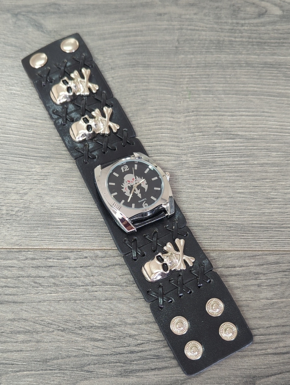 Leather Skull Unisex Wrist Watch